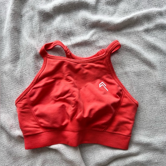 Oner Active
EFFORTLESS SEAMLESS HIGH NECK BRALETTE (size S) - Picture 4 of 5